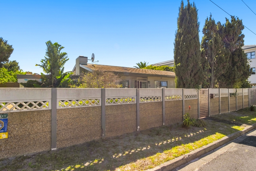 3 Bedroom Property for Sale in Plumstead Western Cape